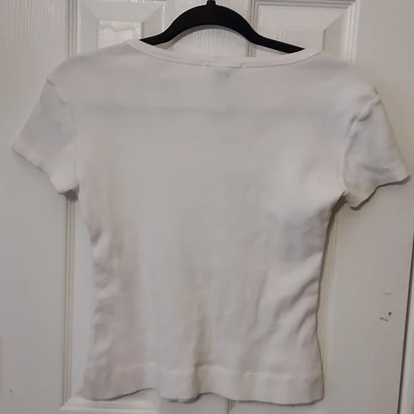 Casual corner beaded top - Picture 3 of 3